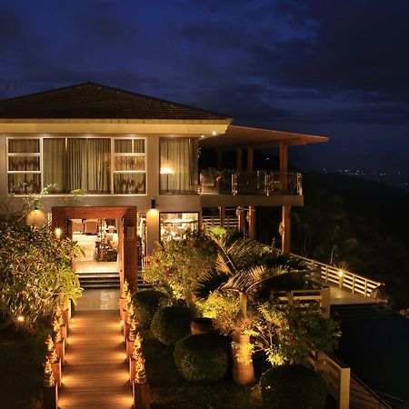 The Oriental Luxury Suites Batangas Exterior photo