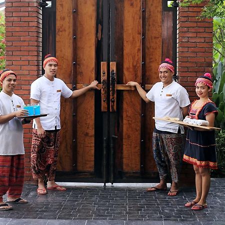 The Oriental Luxury Suites Batangas Exterior photo