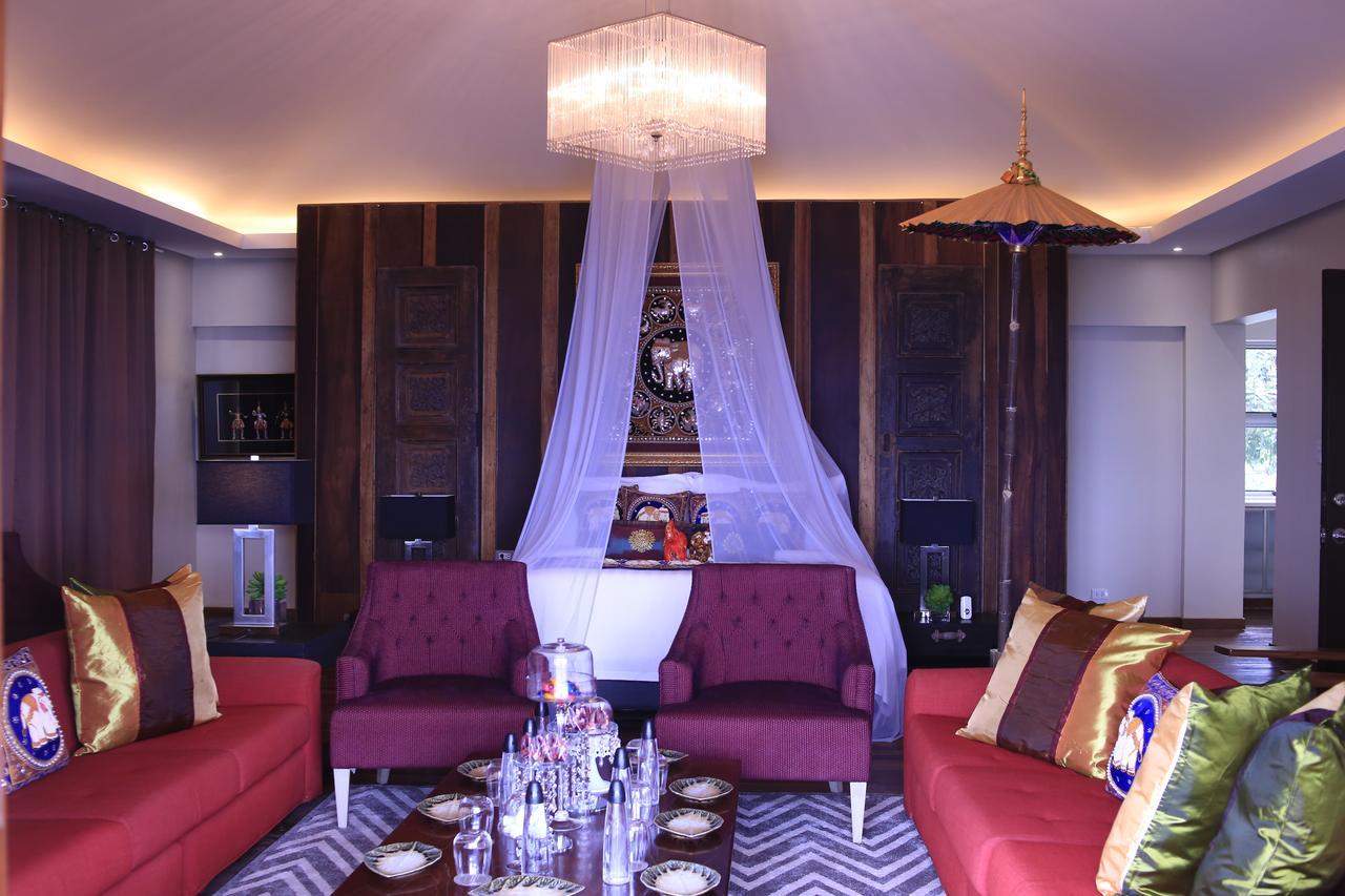 The Oriental Luxury Suites Batangas Room photo
