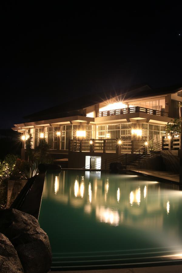 The Oriental Luxury Suites Batangas Exterior photo