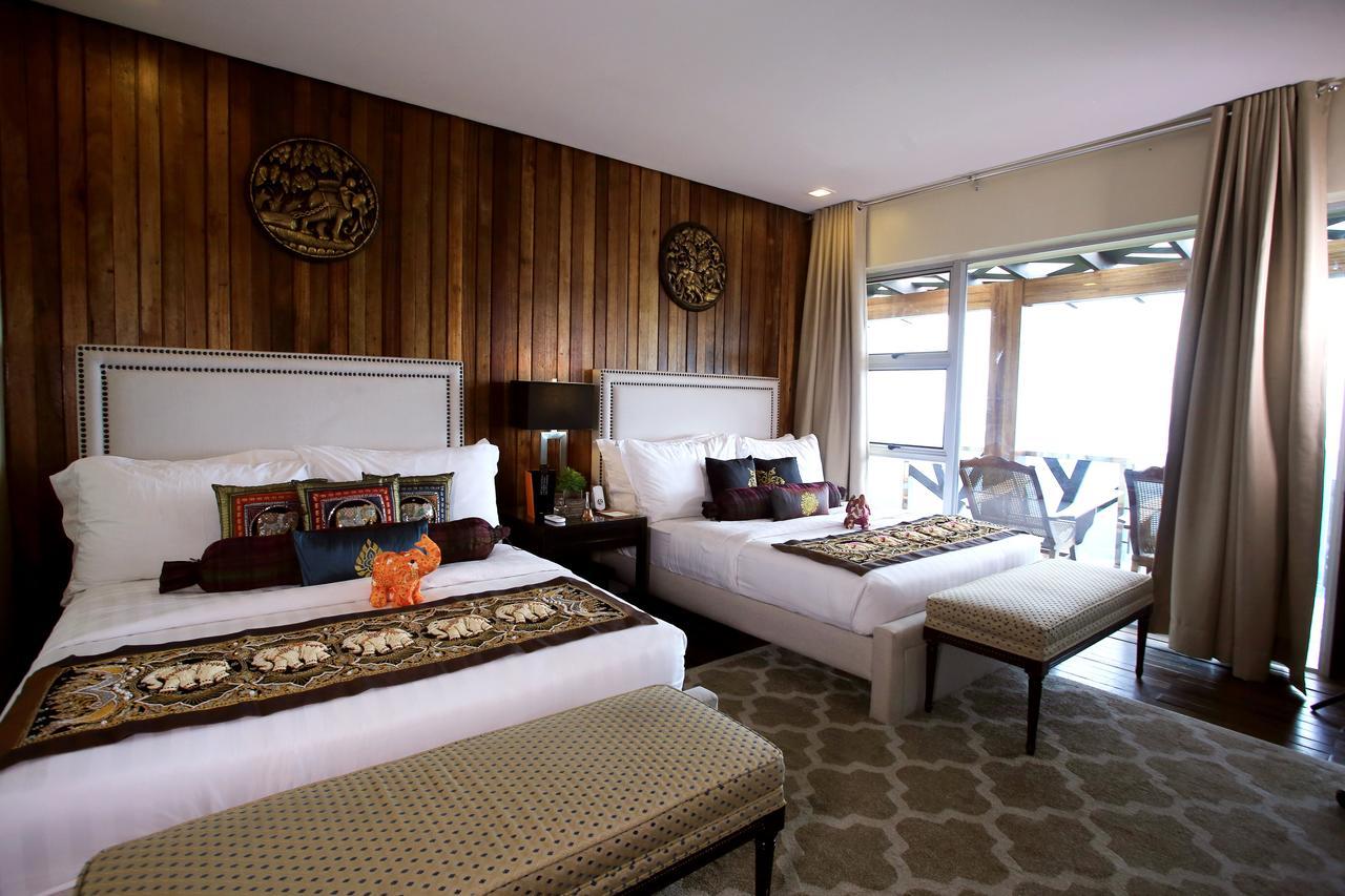 The Oriental Luxury Suites Batangas Exterior photo